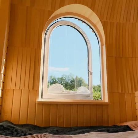 Feel Grounded In Igloo House With Pool And Gym Hébergement de vacances