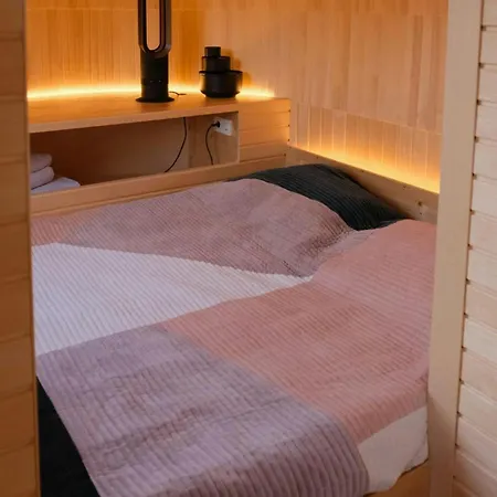 Hébergement de vacances Feel Grounded In Igloo House With Pool And Gym *