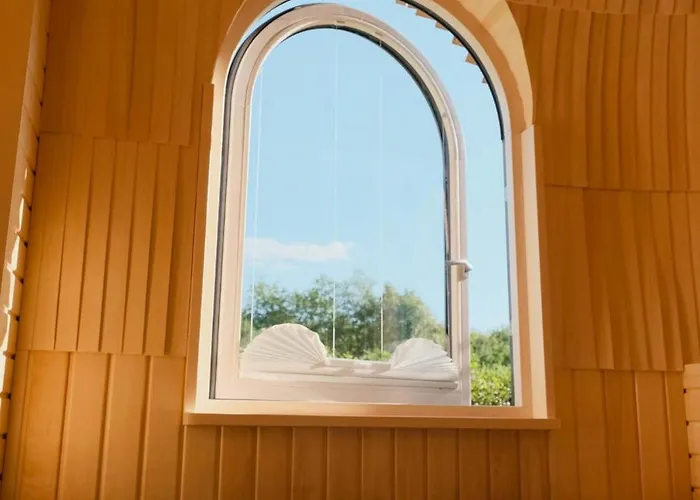 Feel Grounded In Igloo House With Pool And Gym 別荘