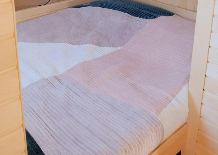 Feel Grounded In Igloo House With Pool And Gym * Nossentiner Hütte