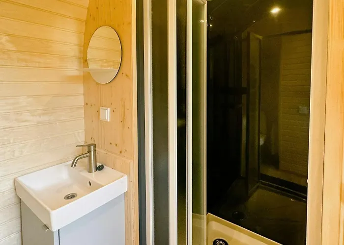 別荘 Feel Grounded In Igloo House With Pool And Gym Nossentiner Hütte